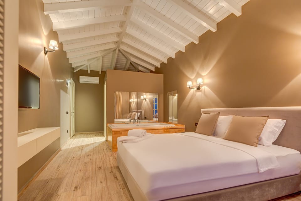 Desk, iron/ironing board, free WiFi