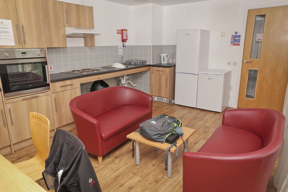 Apartment, 2 Bedrooms | Living area