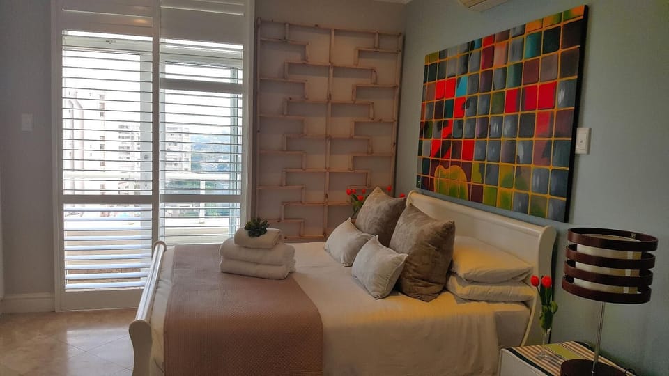 3 bedrooms, in-room safe, iron/ironing board, free WiFi