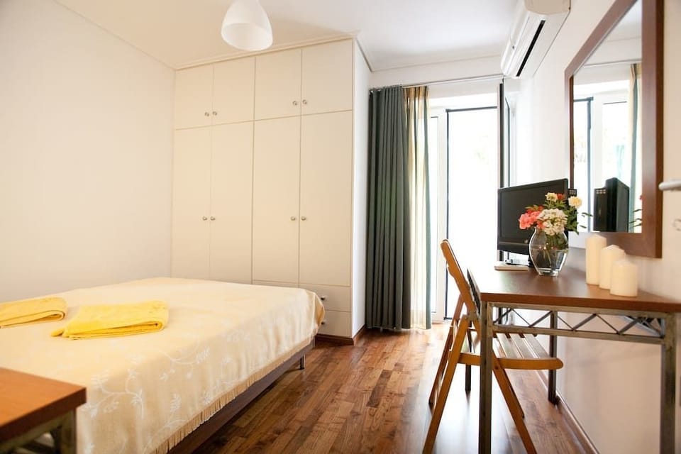Deluxe Double Room, 2 Bedrooms, Garden View | Iron/ironing board, cribs (free), WiFi (free), bed sheets
