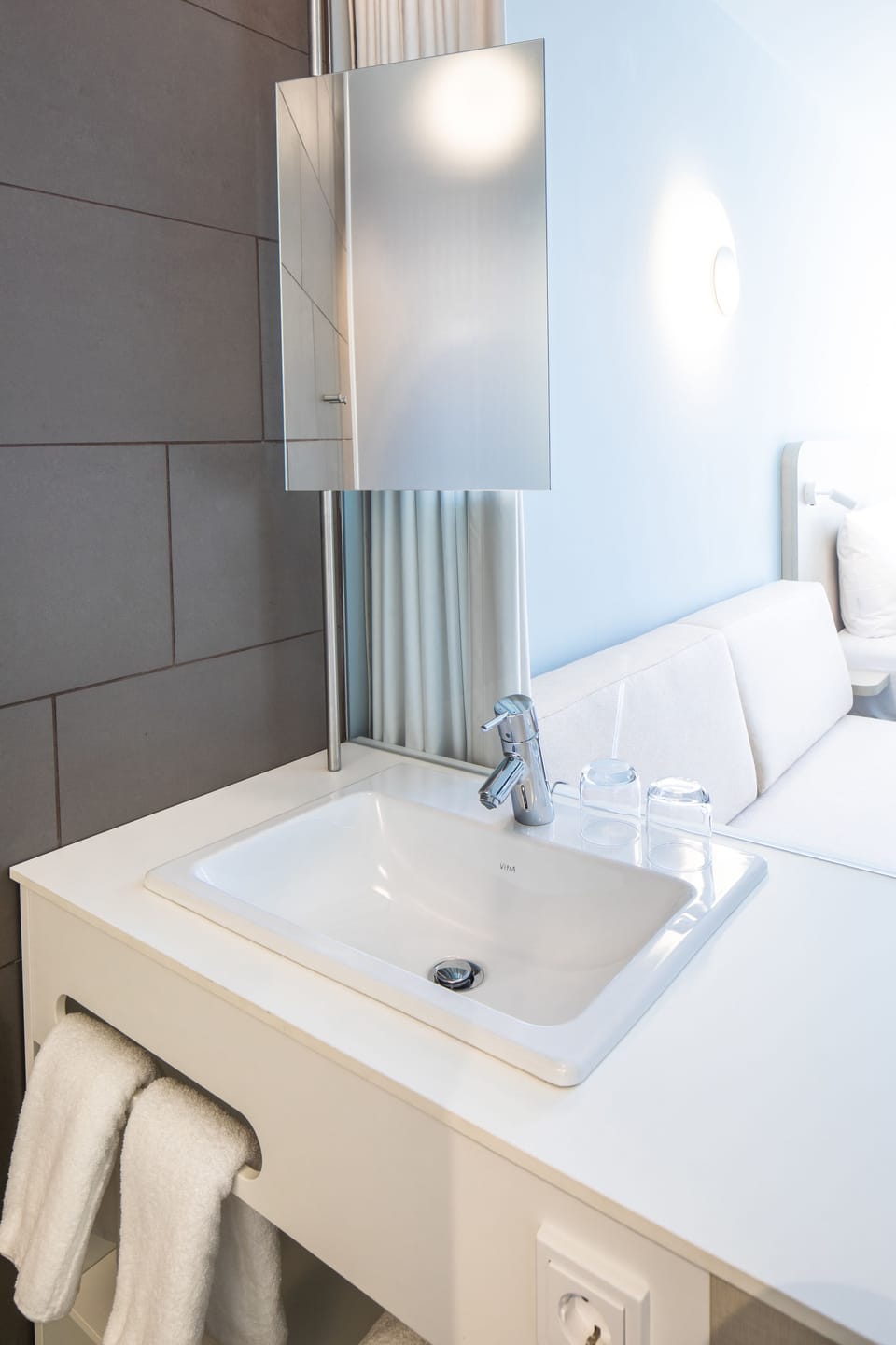 Shower, hair dryer, bathrobes, towels