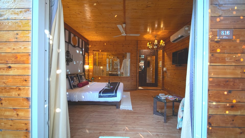 Grand Swiss Wooden Cottage | In-room safe, desk, laptop workspace, blackout drapes