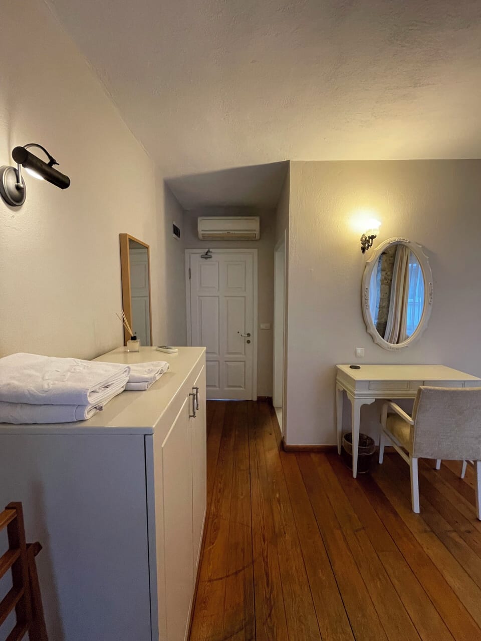 Deluxe Double Room | Hypo-allergenic bedding, individually decorated, individually furnished