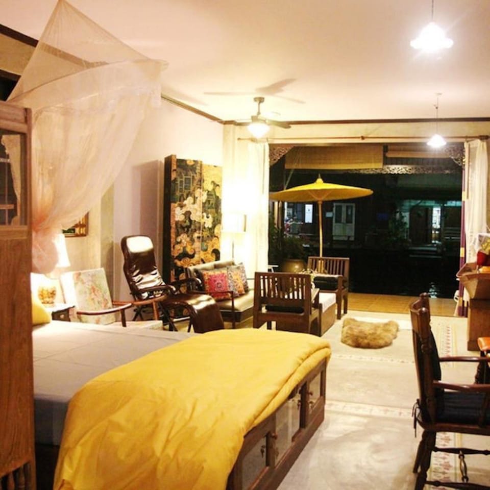 Studio Suite | Individually decorated, free WiFi