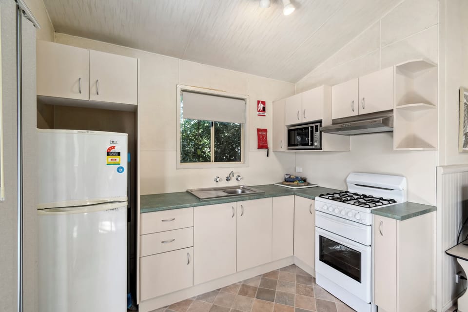 Standard 2 Bedroom Cabin - Pet Friendly | Private kitchen | Fridge, microwave, stovetop, electric kettle