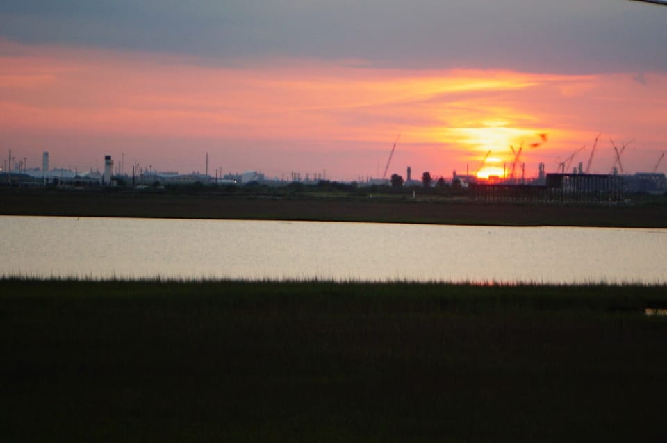 An amazing view of the sunset by the bay