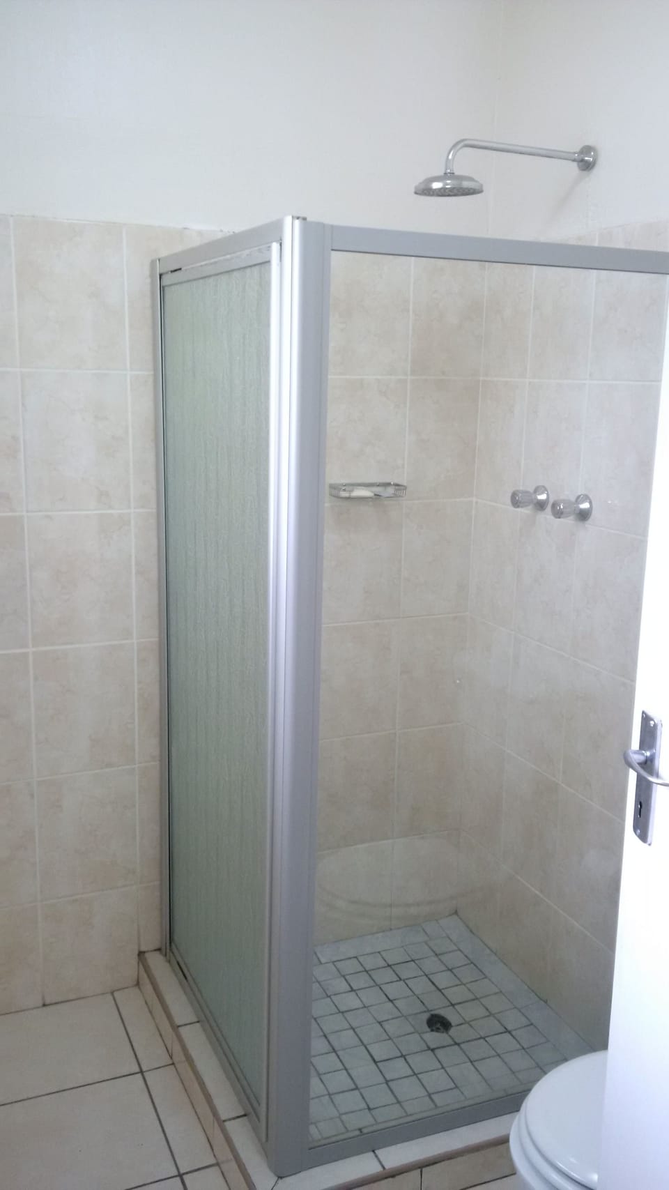Double Room, Ensuite, Pool View | Bathroom shower