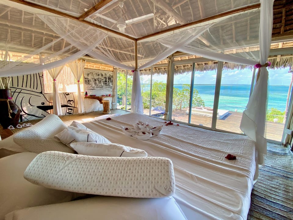 Panoramic Cottage, 1 King Bed, Ocean View | Egyptian cotton sheets, premium bedding, in-room safe, desk