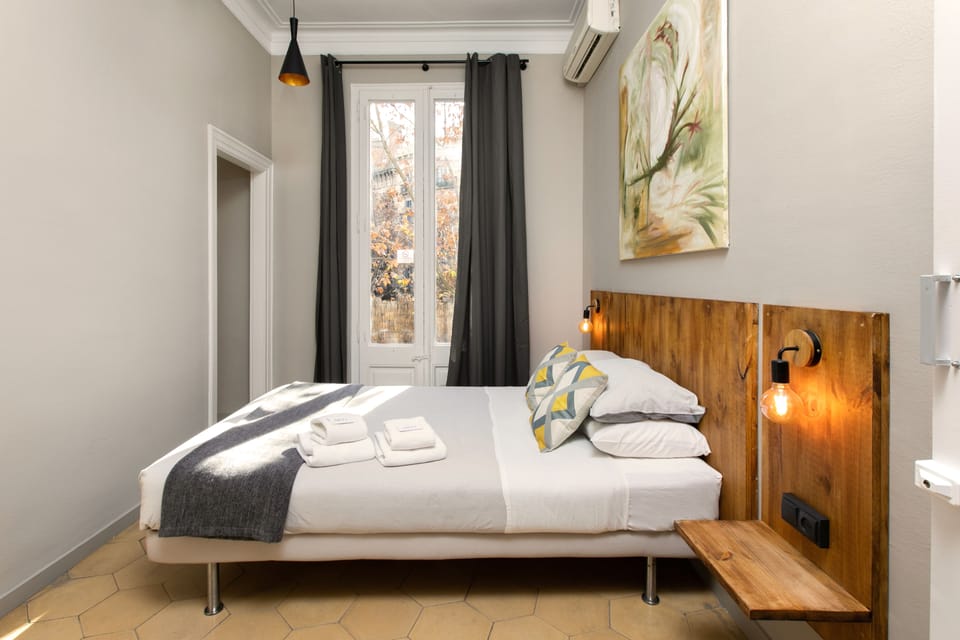 Triple Room | Individually decorated, individually furnished, desk, free WiFi