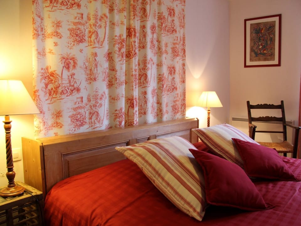 Double or Twin Room, Ensuite, Garden View (La Découverte) | 1 bedroom, premium bedding, iron/ironing board, free WiFi