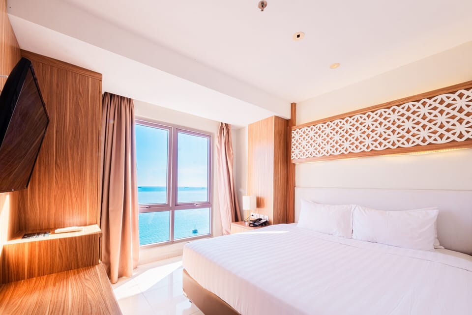 Family Room, 2 Bedrooms, Ocean View (Free 2 Tickets To Aquaboom) | 1 bedroom, premium bedding, minibar, in-room safe