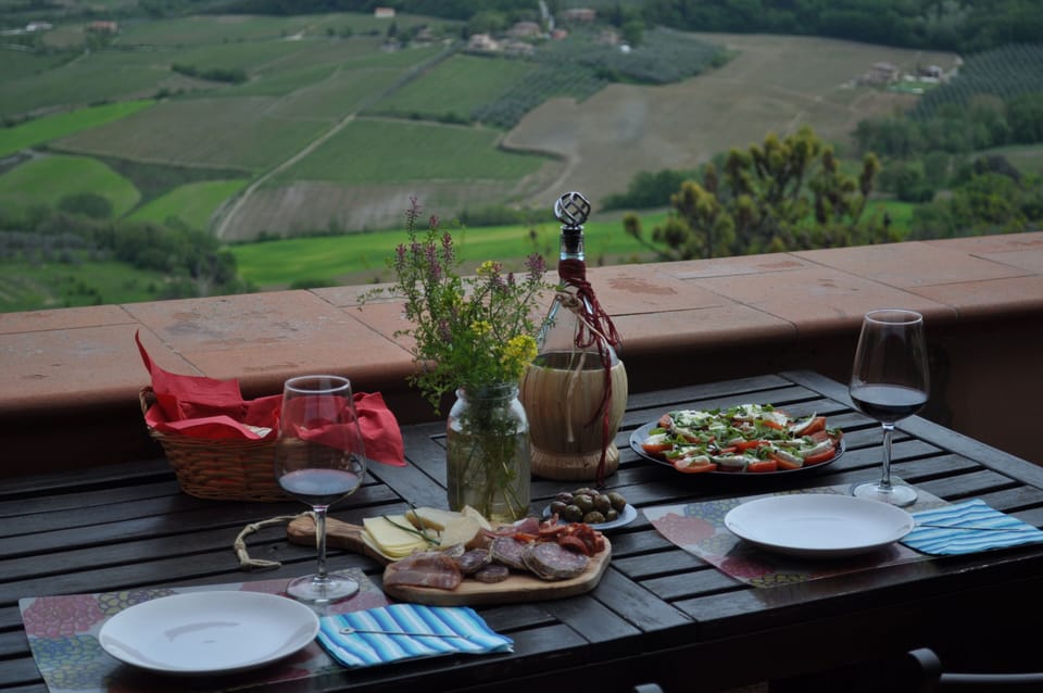 Enjoy the best Tuscany has to offer in an incredible private setting