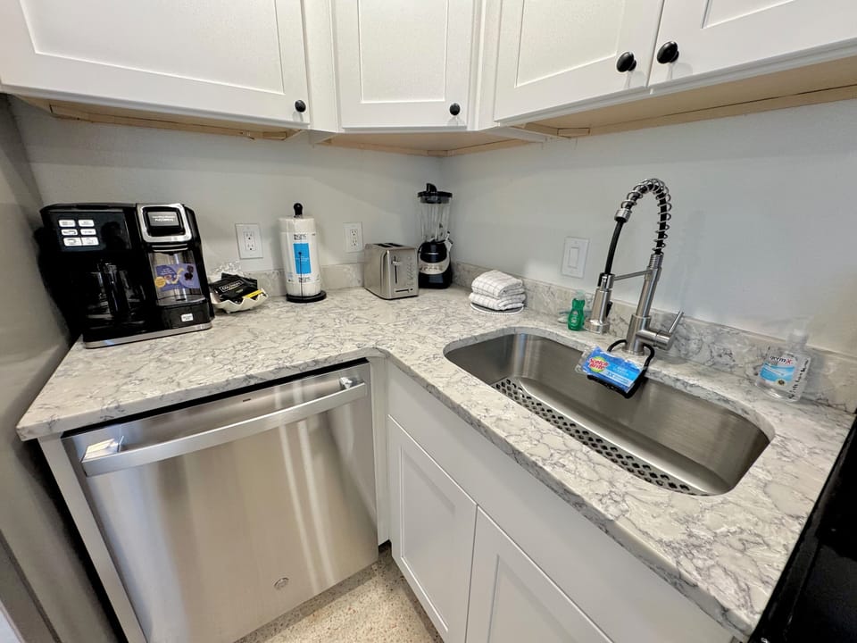 Quality small appliances, chef style sink
