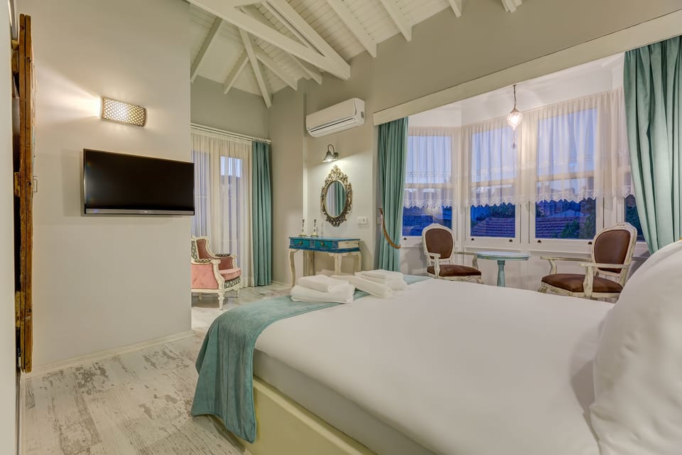 Superior Double Room | Premium bedding, minibar, in-room safe, individually decorated