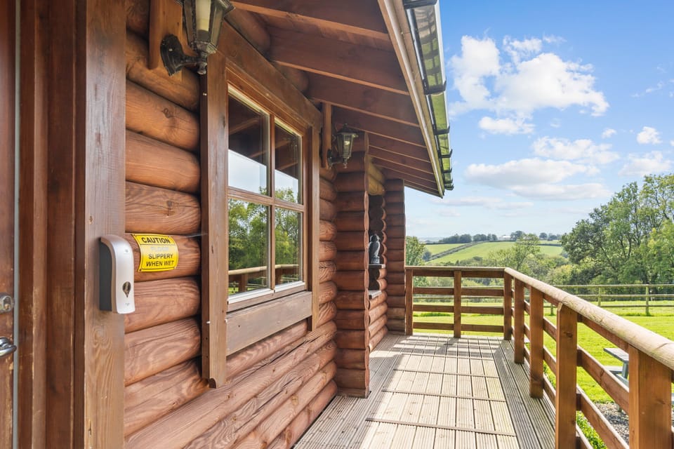all the lodges enjoy great uninterrupted views of Dartmoor