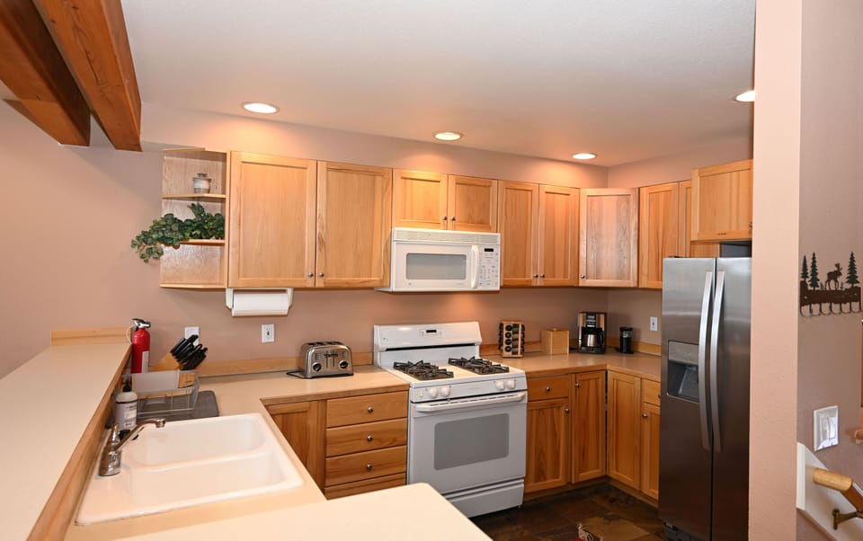 Casa Moonlight Two - kitchen