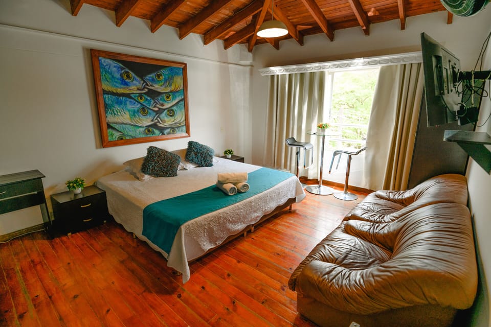 Double Room | Minibar, free WiFi, bed sheets
