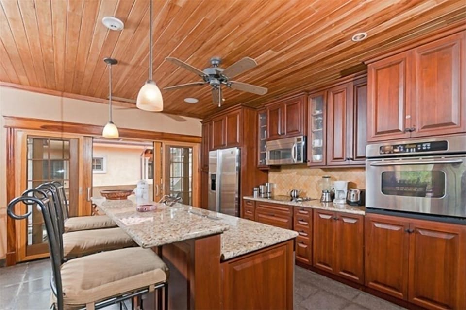 Kitchen with a BBQ terrace