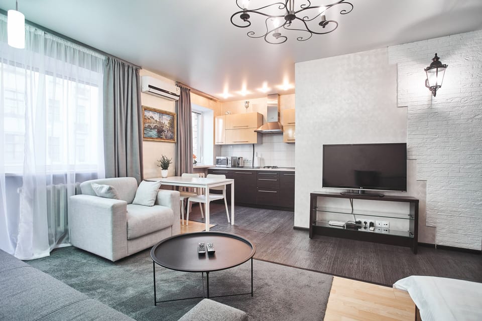 Superior Studio Apartment (Gorodskoi Val street 9) | Iron/ironing board, WiFi (free), individually decorated