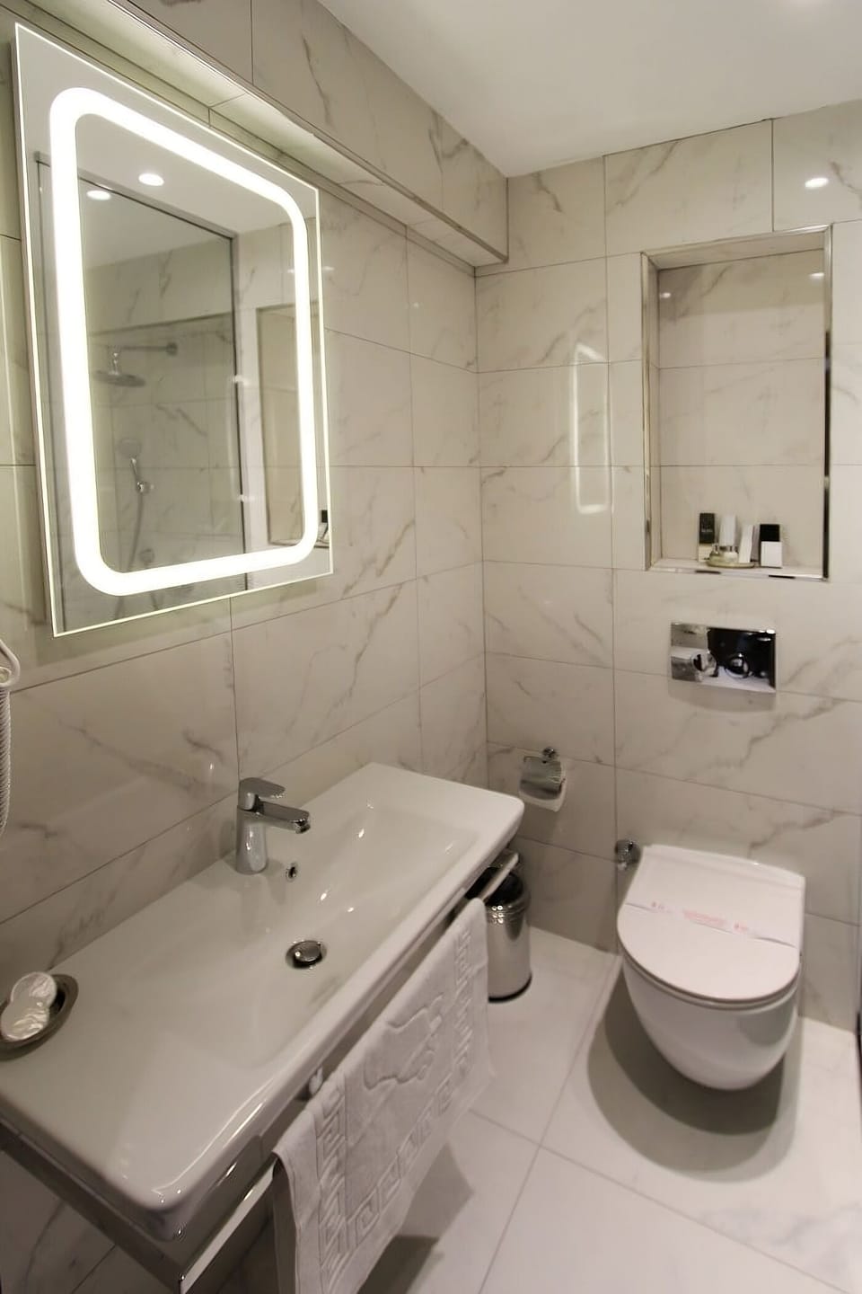 Double or Twin Room | Bathroom | Shower, free toiletries, hair dryer, slippers