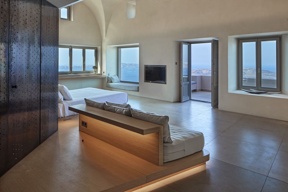 1 bedroom, premium bedding, minibar, in-room safe