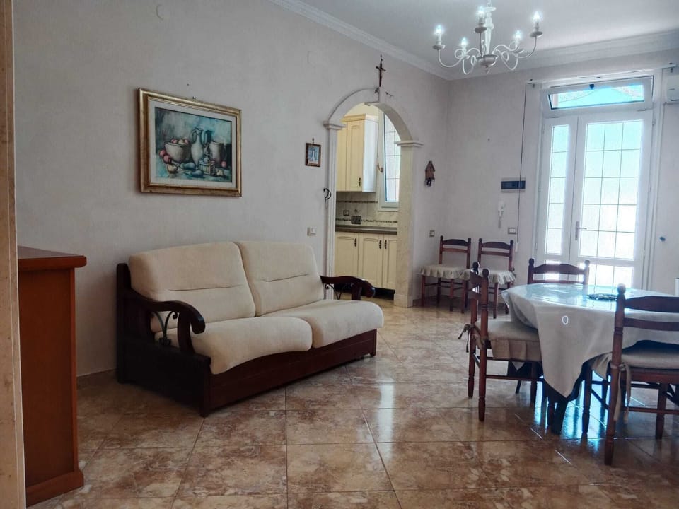 Standard House, 3 Bedrooms, Non Smoking, 2 Bathrooms (Quadruple) | Premium bedding, soundproofing, WiFi (free)