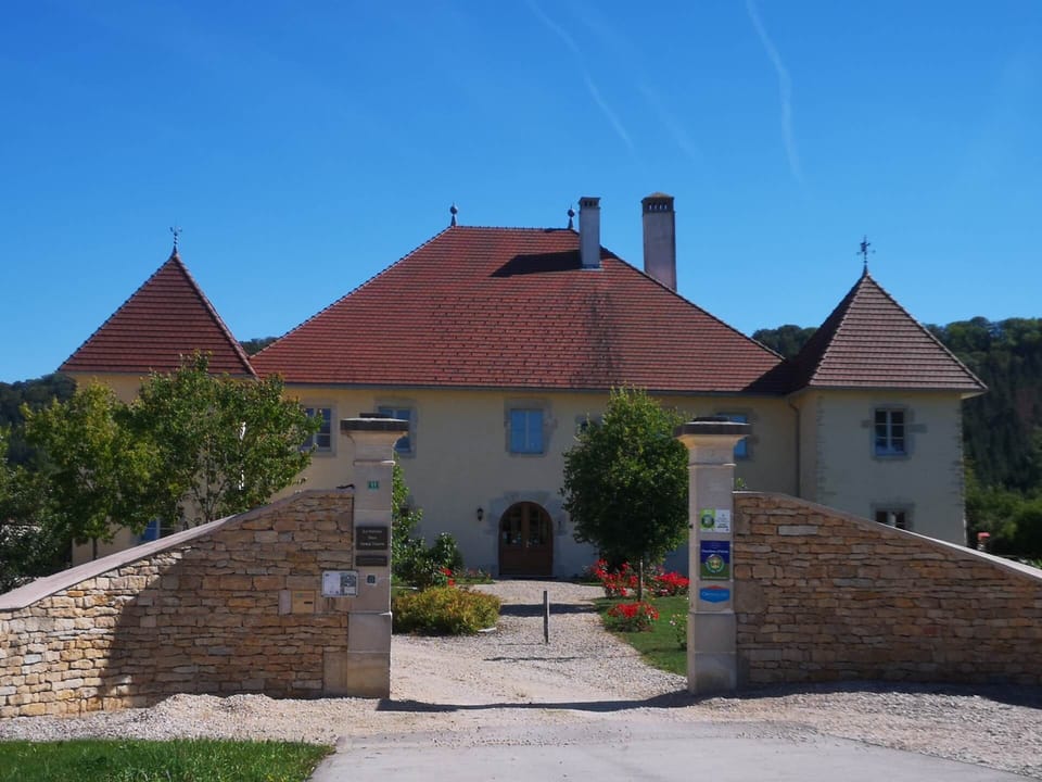 entrer dans un havre de paix au Relais des deux  tours