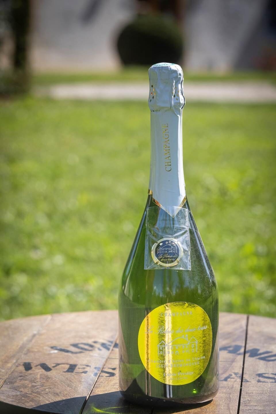 Champagne millésimé  d'exception du Relais, capsule de collection et ses Swarovski