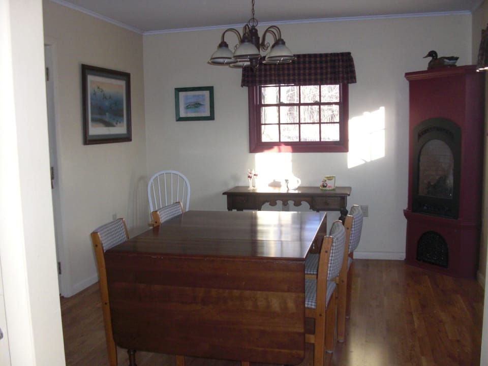 Dining room with fireplace