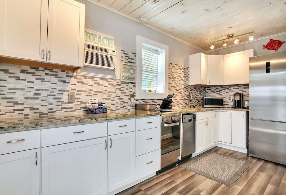 Kitchen, everything you need to cook meals.