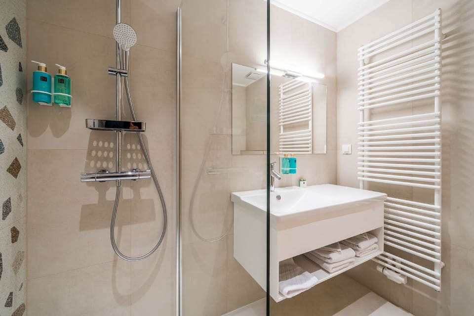 Superior Double Room, Balcony, Sea View | Hypo-allergenic bedding, in-room safe, desk, laptop workspace
