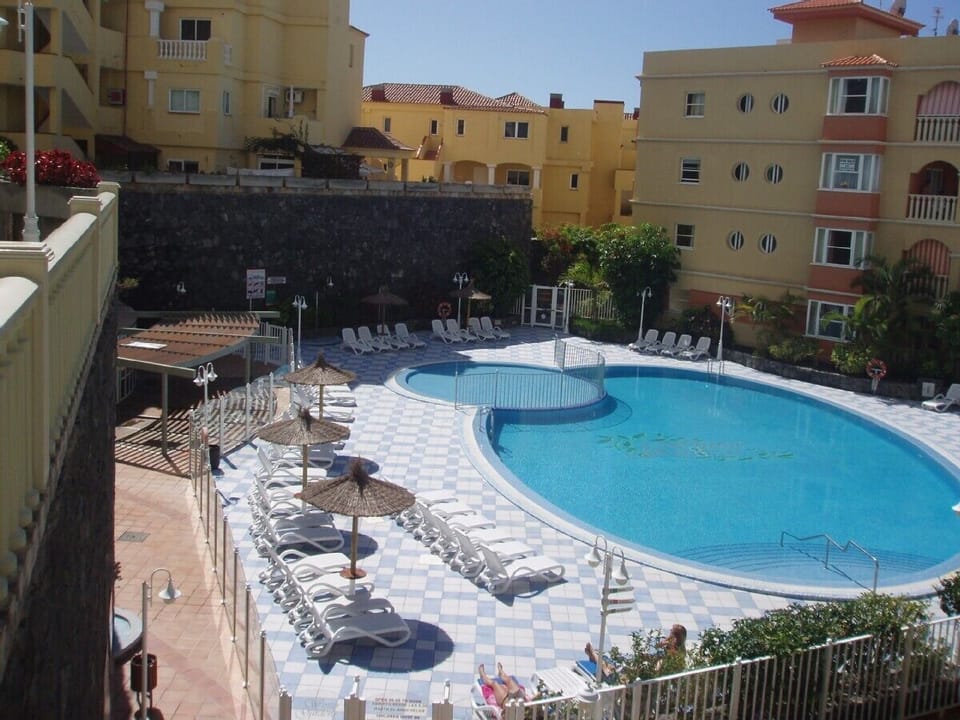 heated pool and kiddies pool