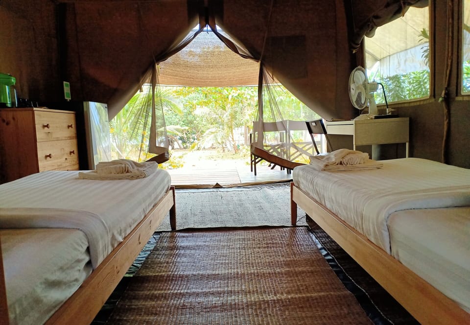 Twin Tent | Living area