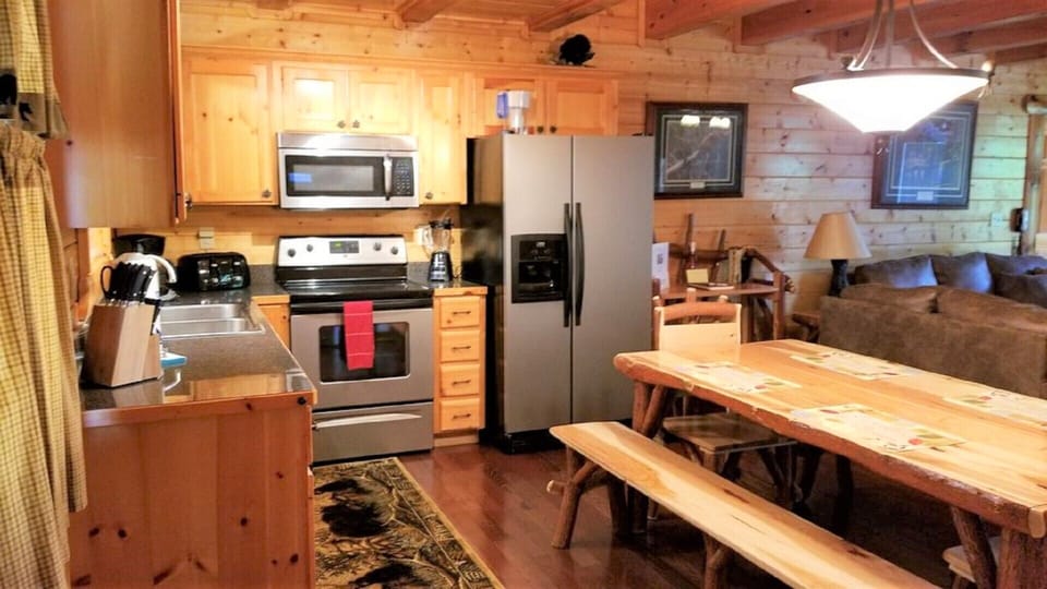 Gather up everyone .. Big and small at the beautiful Amish dining table.