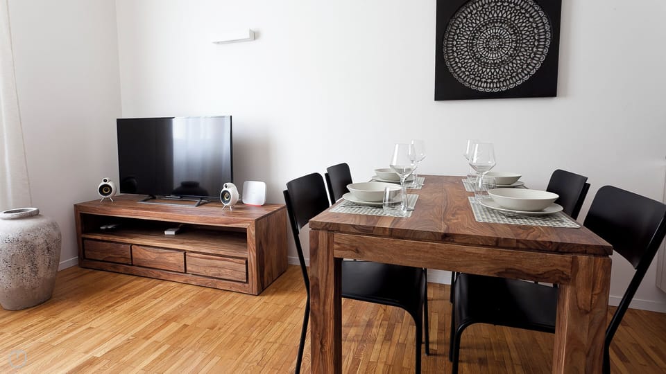 Apartment (1 Bedroom) | Interior