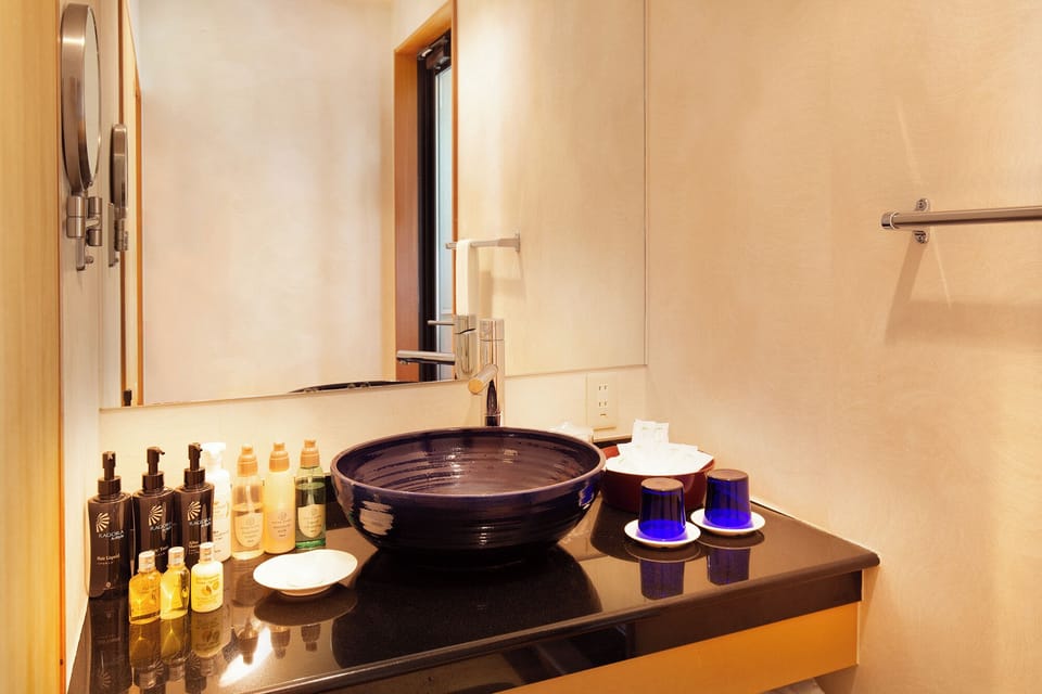 High-Grade Japanese-Western Room [Hoshi] River view,1 double bed, with indoor bath Onsen Non Smoking | Minibar, in-room safe, free WiFi