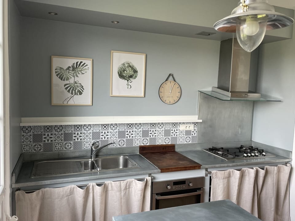 Cottage, Ensuite, Garden View | Shared kitchen