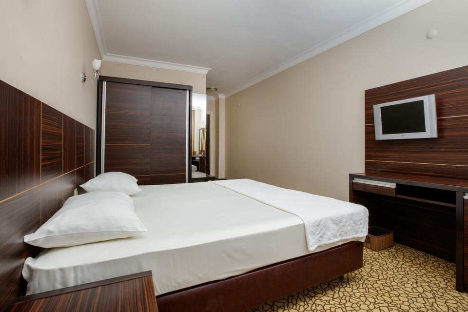Double or Twin Room | Frette Italian sheets, premium bedding, memory foam beds, minibar