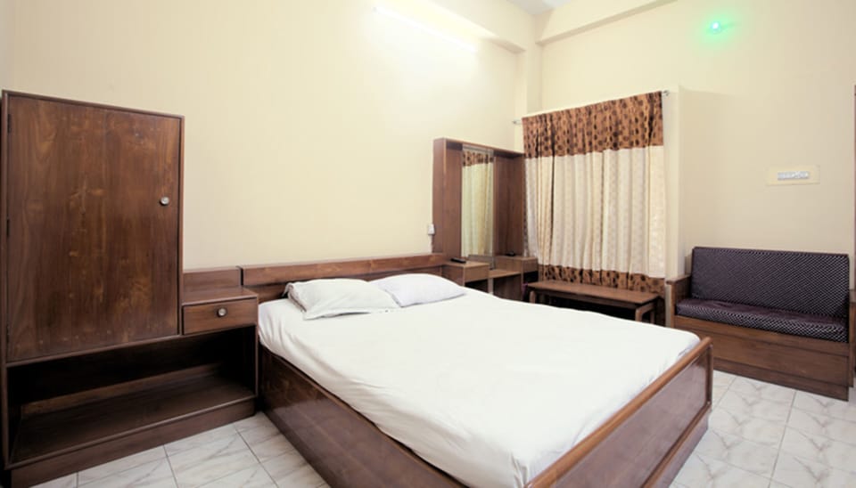 Economy Double Room | Bed sheets