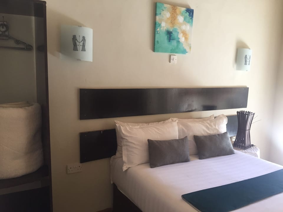 Standard Room, Garden View | Desk, WiFi (free)