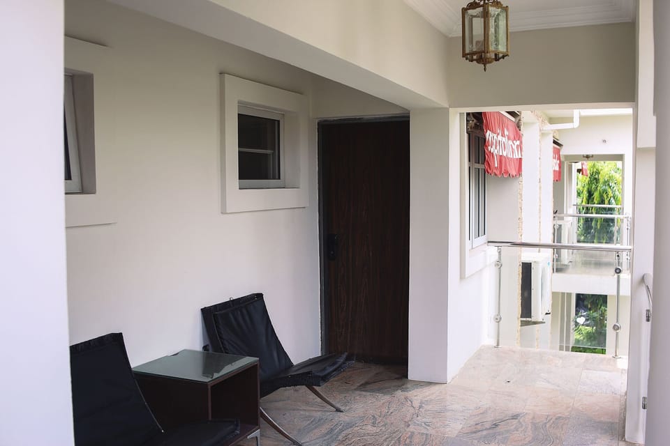 Diplomatic Room, Balcony | Soundproofing, iron/ironing board, free WiFi, bed sheets
