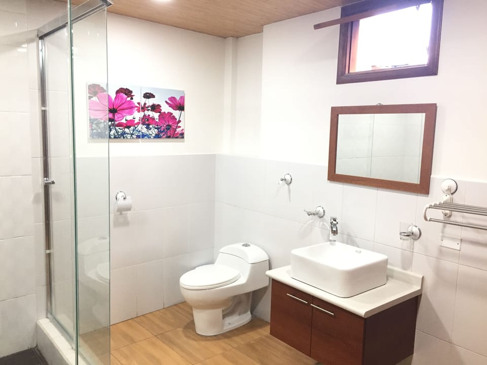 Superior Double or Twin Room, 2 Double Beds | Bathroom | Shower, rainfall showerhead, free toiletries, towels