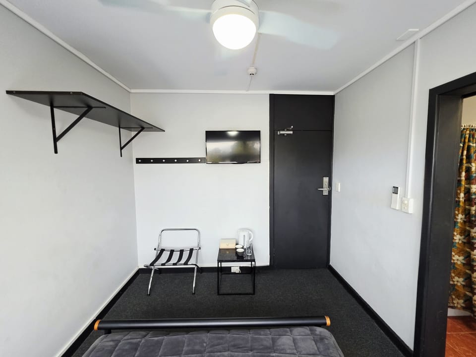 Signature Double Room, Ensuite | Free WiFi, bed sheets