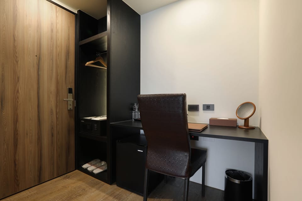 Comfort Triple Room | In-room safe, blackout drapes, free WiFi, bed sheets