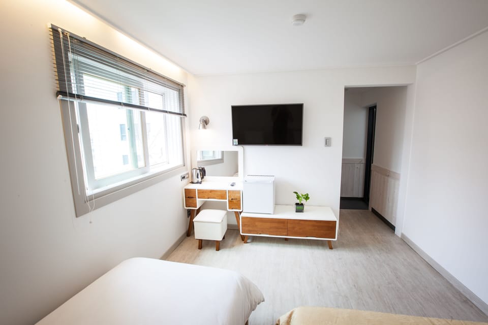 Standard Triple Room | Hypo-allergenic bedding, desk, laptop workspace, free WiFi