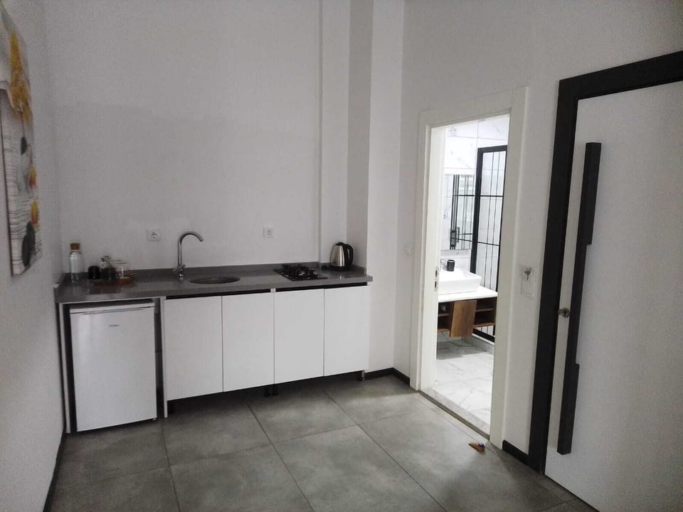 Deluxe Apartment | Free WiFi, bed sheets