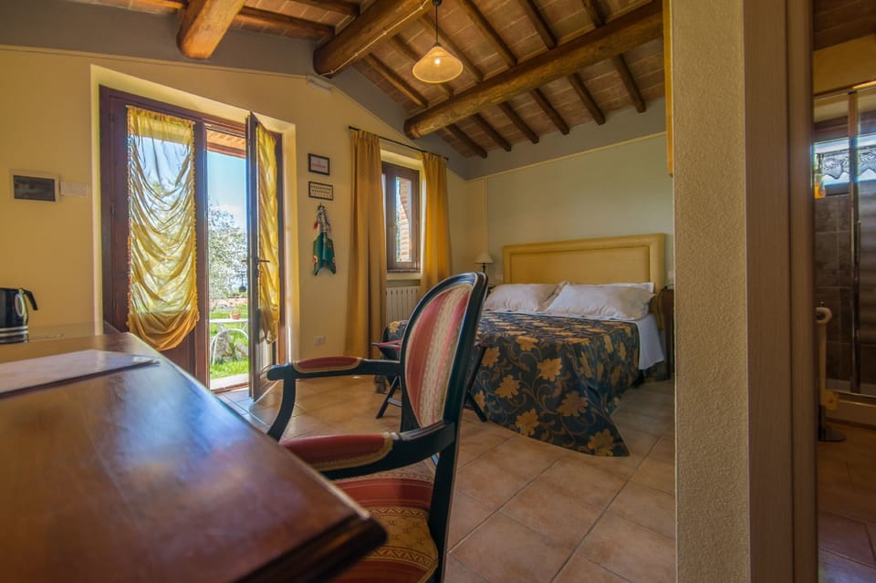 Double Room | Minibar, in-room safe, desk, soundproofing