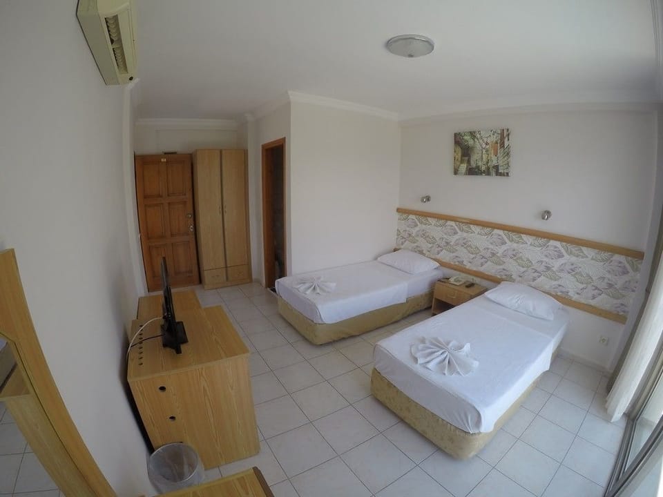 Minibar, in-room safe, desk, free cribs/infant beds