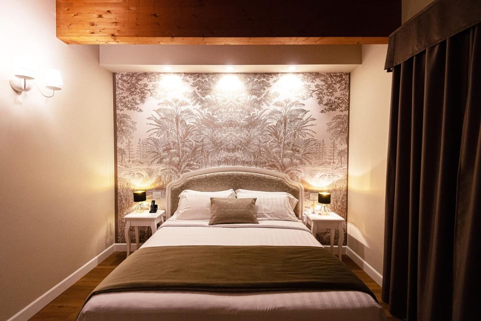 1 bedroom, premium bedding, minibar, in-room safe