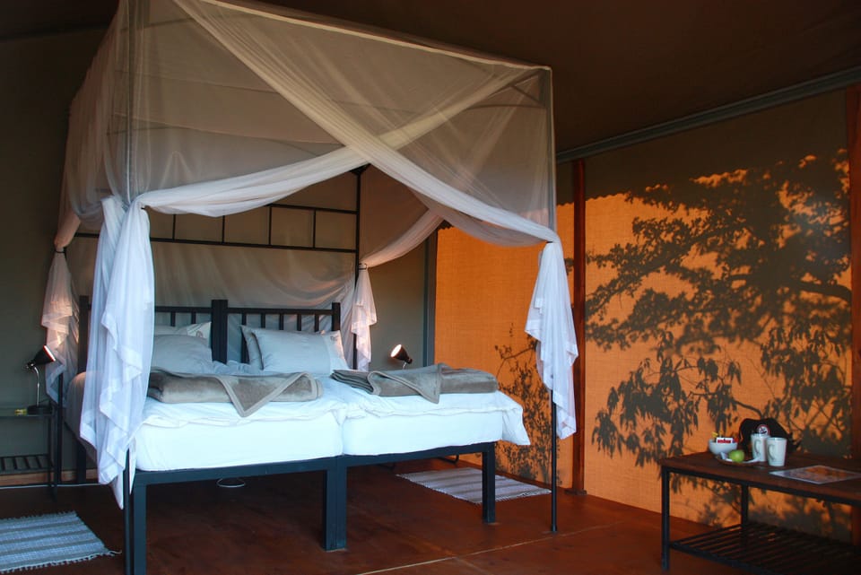 Economy Twin Room, Mountain View, Mountainside | In-room safe, bed sheets